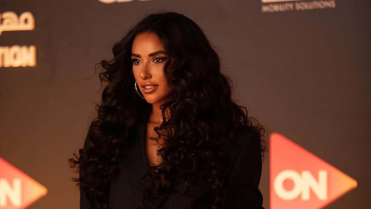 أزمة تهدد مسيرة آية سماحة الفنية بسبب مشيرة إسماعيل