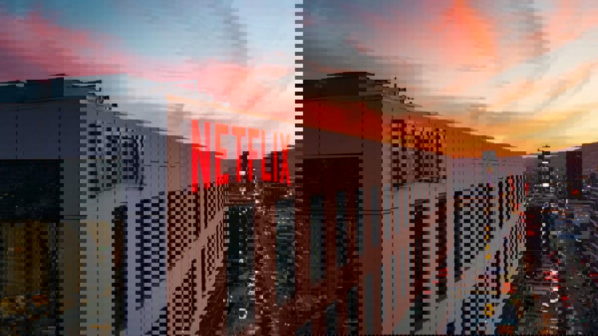 نتفليكس تحد خسائرها بمليون مشترك وتتوقع نموا
