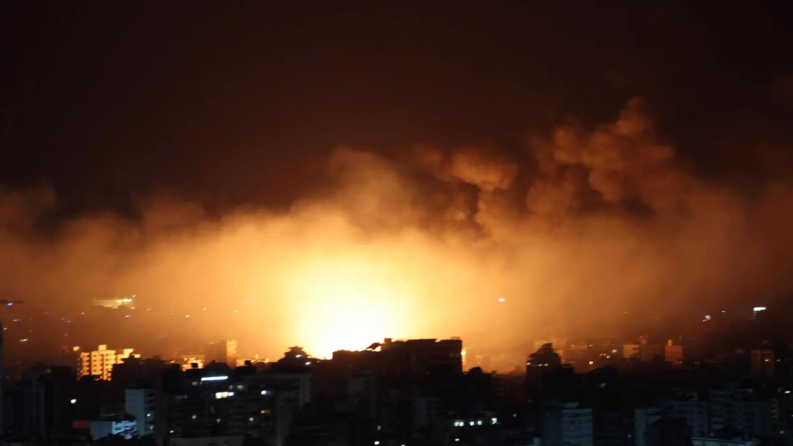 إسرائيل تقصف شاحنات بمعمل للسيارات الإيرانية في سوريا