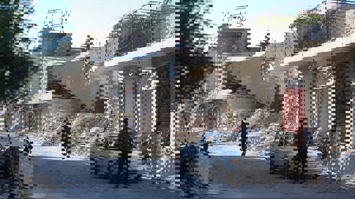 مقتل 71 شخصًا في اشتباكات بين قوات النظام والمعارضة في شمال غرب سوريا