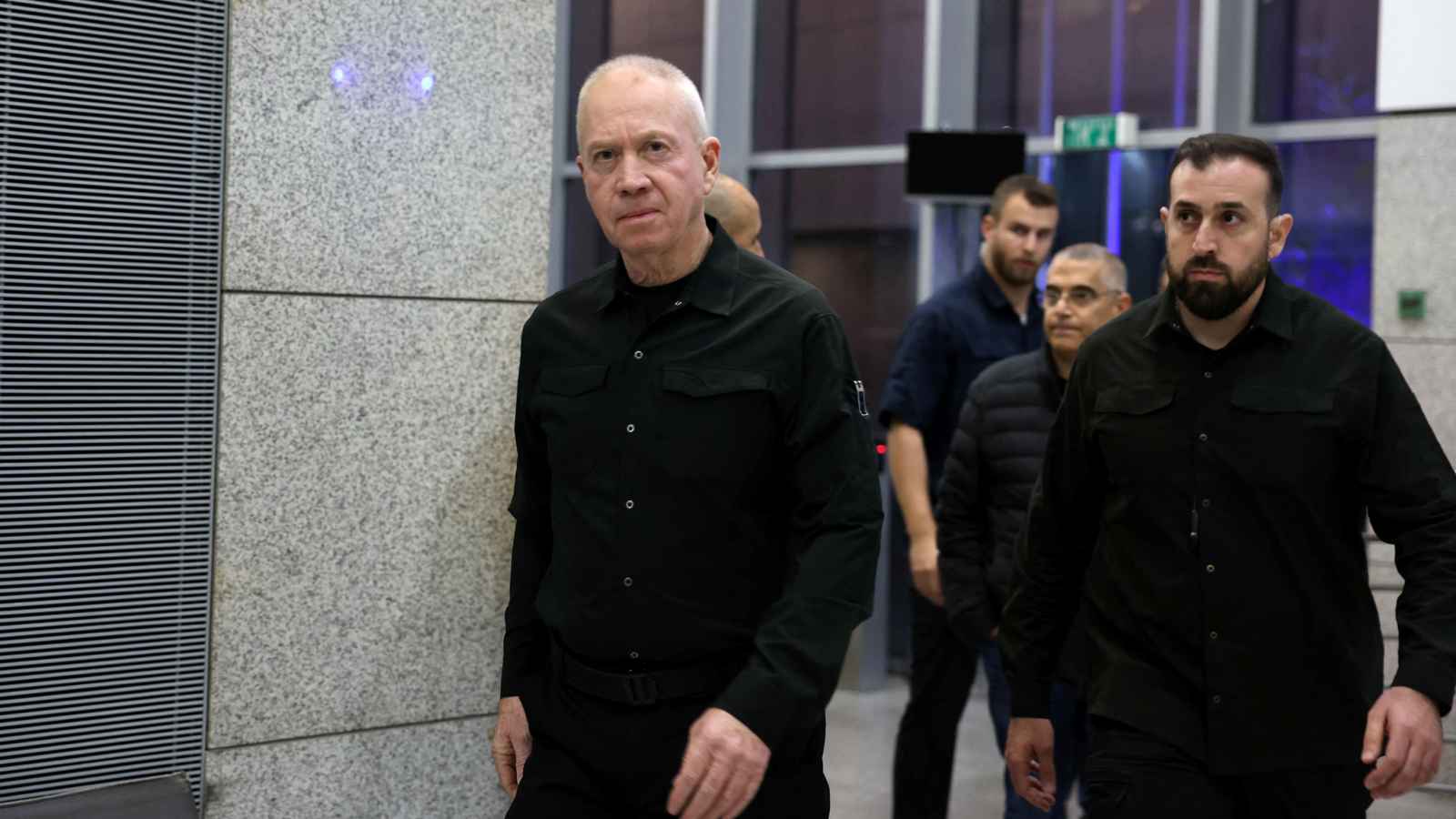 "عراك بالأيدي" بين غالانت وحارس نتنياهو.. هنا التفاصيل