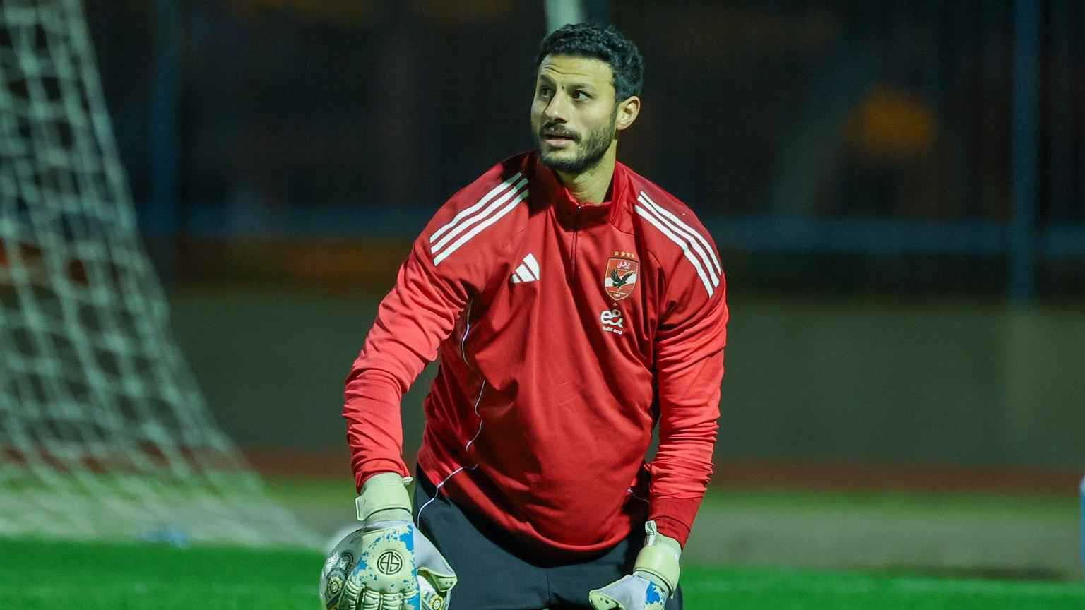 رسميًا.. إيقاف محمد الشناوي حارس الأهلي بعد أحداث مباراة الأهلي وسيراميكا 