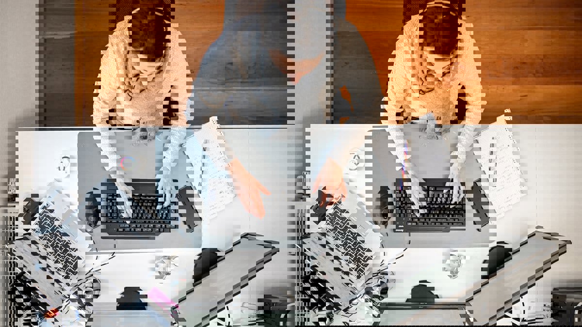 العمل عن بعد.. حل شركات التكنولوجيا لنقص المواهب