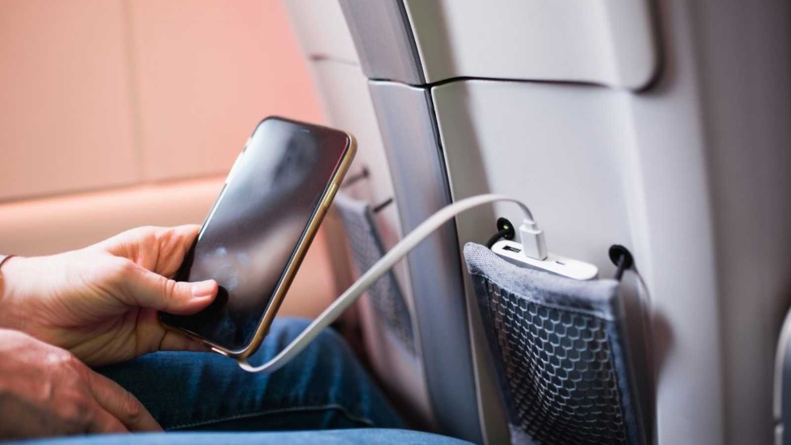 من بينها سرعة الشحن.. 6 معايير أساسية لاختيار بنك الطاقة الأنسب