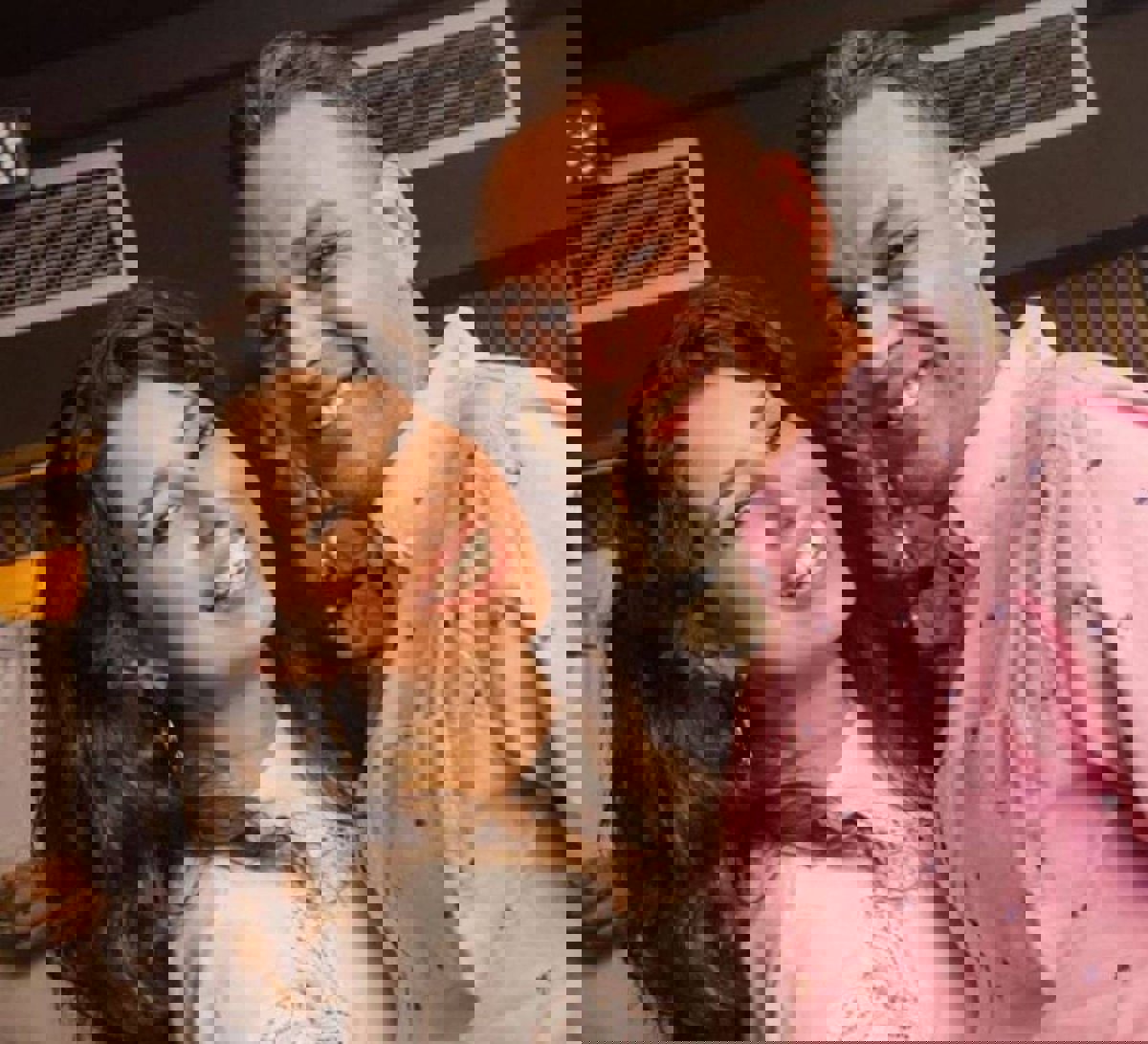 محمد عز العرب يعلق على تعرضه للسب من والدة طليقته أيتن عامر