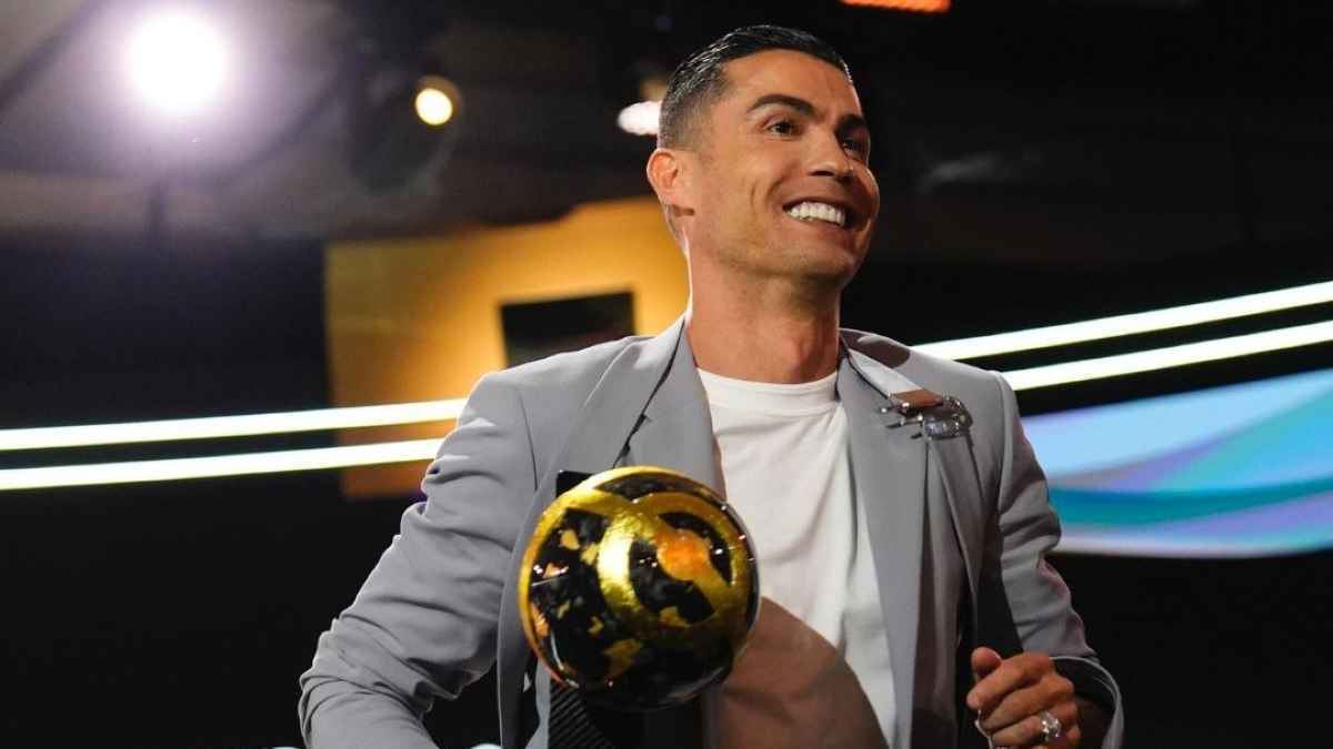 رونالدو يحرز جائزة أفضل هداف لكل العصور في جوائز غلوب سوكر