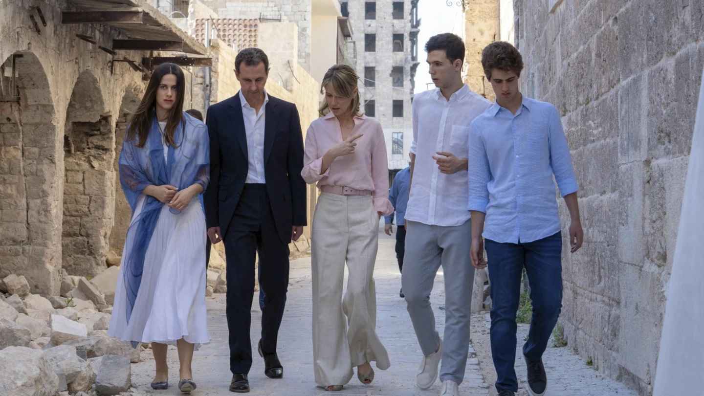 ‎خاص- "مصير مجهول" يحيط بأفراد "آل الأسد" بعد سقوط النظام