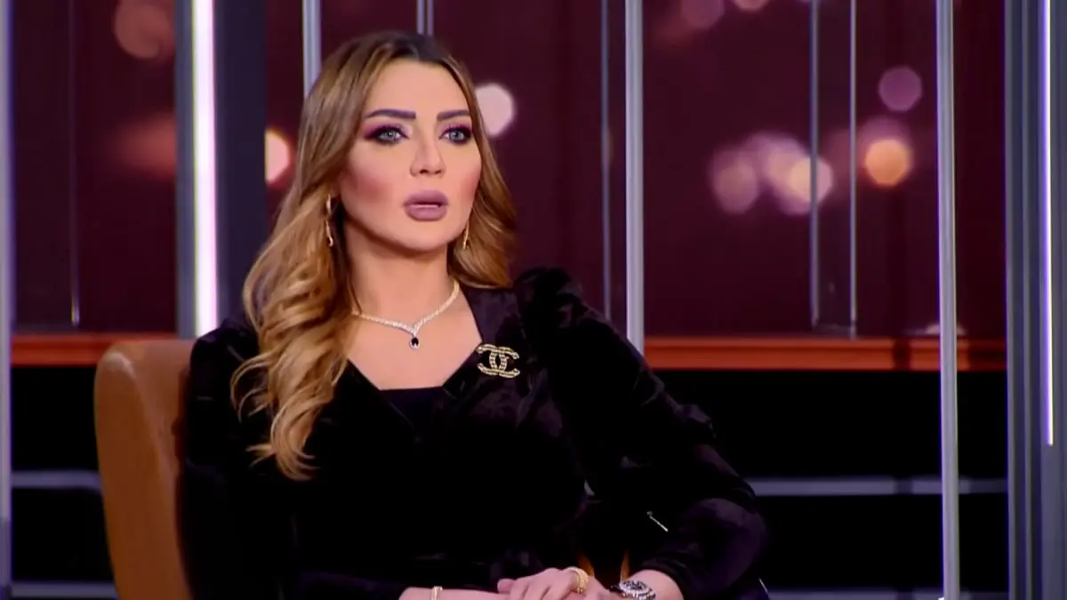 عبير أحمد تصدم جمهورها بشكل فمها بعد عملية تجميل
