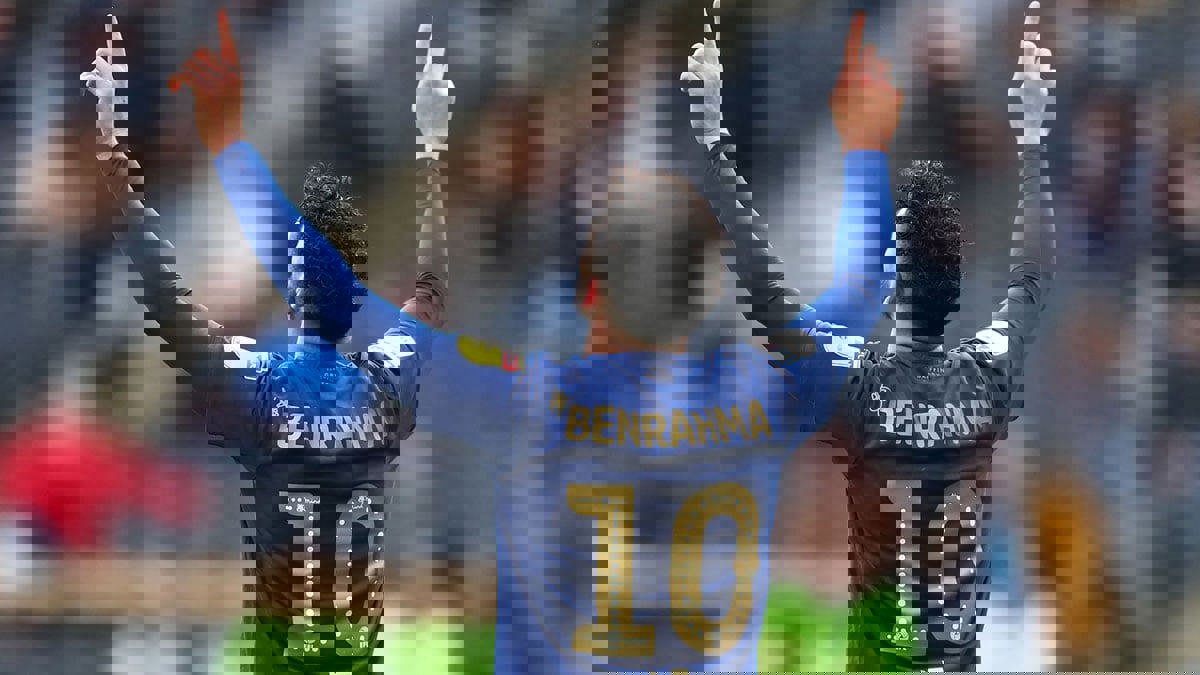 مدرب برينتفورد يرفض التفريط في "ميسي الجزائر" رغم اهتمام تشيلسي وآرسنال