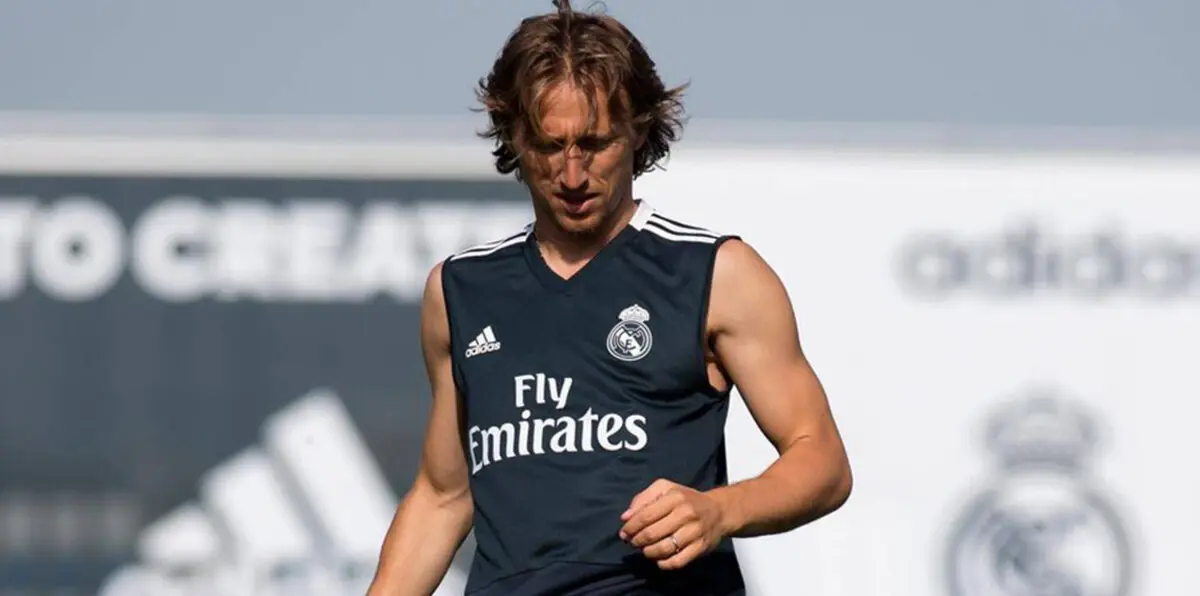 مودريتش يعود لتدريبات ريال مدريد.. والإدارة تسعى لرفع راتبه لمنعه من الرحيل