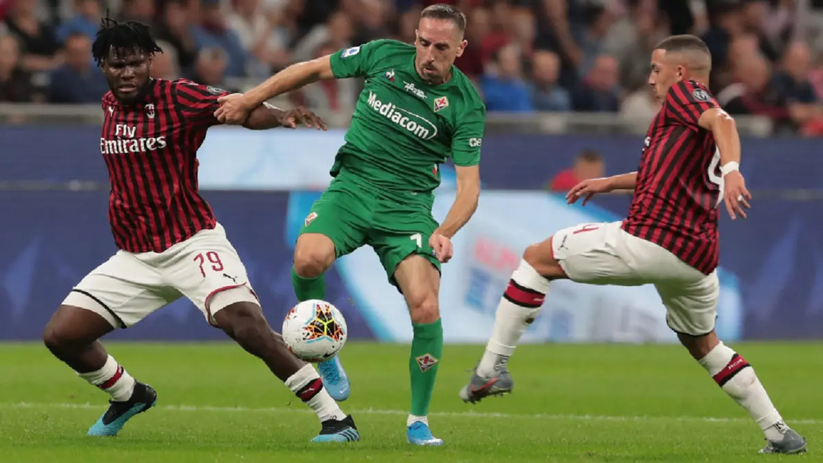 بعد تسجيل هدف وتصفيق جماهير الروسونيري.. فرانك ريبيري يعتذر لميلان (فيديو وصور)