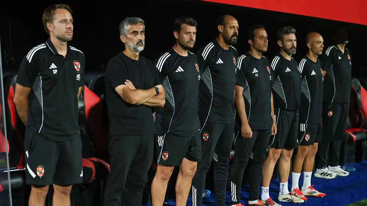 صدمة كبرى.. ريبيرو يطلب رحيل نجمي الأهلي المصري