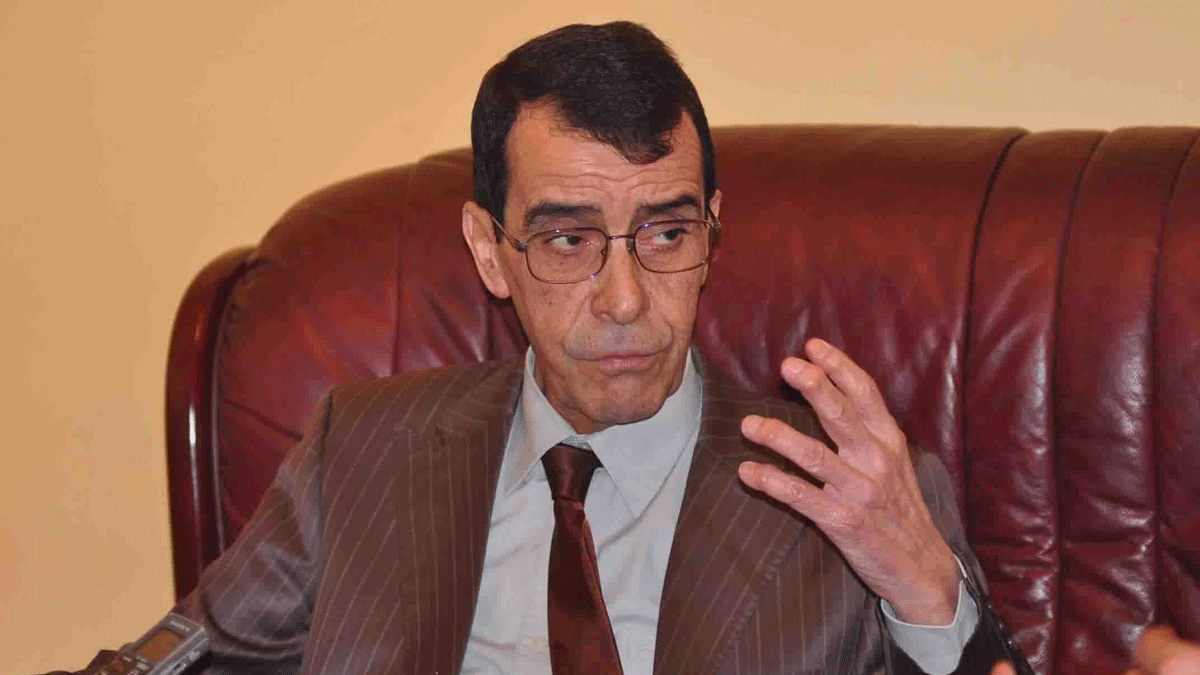 الجزائر.. تدهور صحة جنرال موقوف بتهمة "إضعاف الجيش"