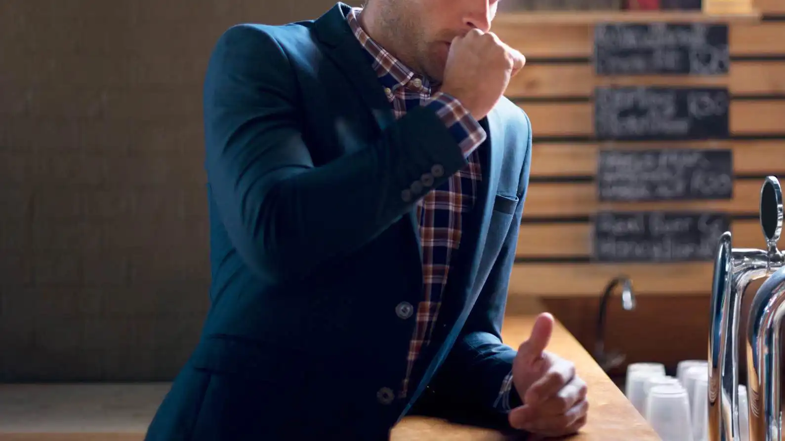 الأطباء يحسمون الجدل حول التجشؤ المتكرر والإصابة بالسرطان