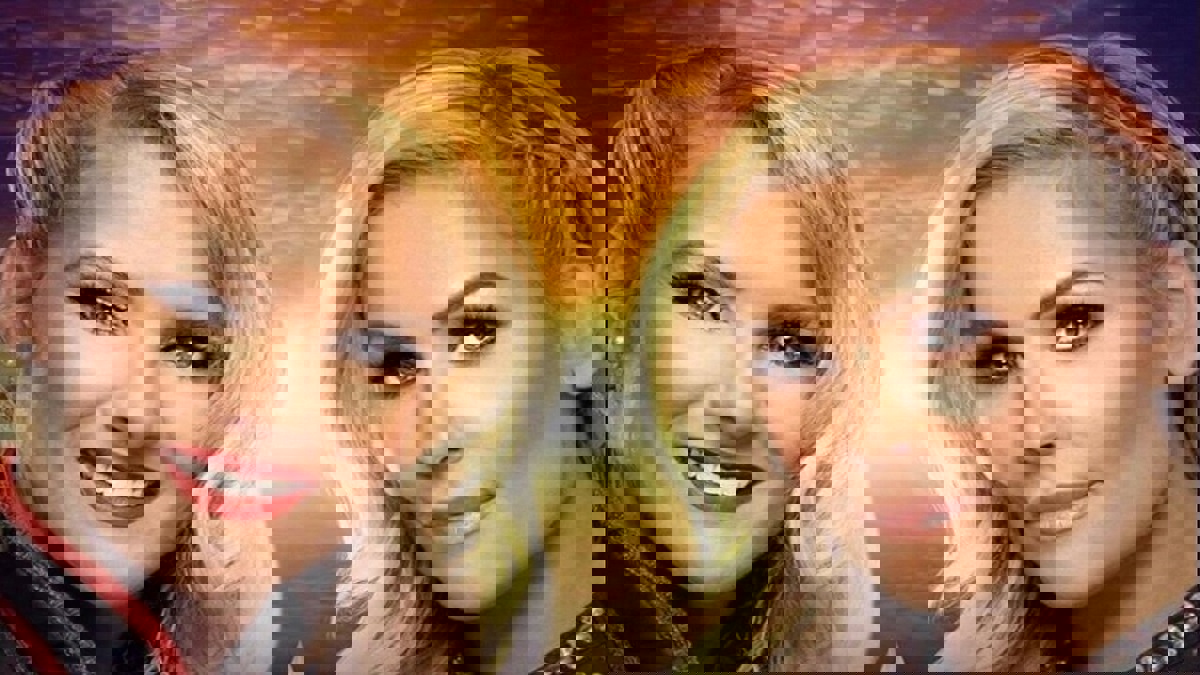 WWE كراون جول: نتاليا وليسي إيفانز تظهران بملابس محتشمة في أول نزال نسائي بالسعودية (فيديو)