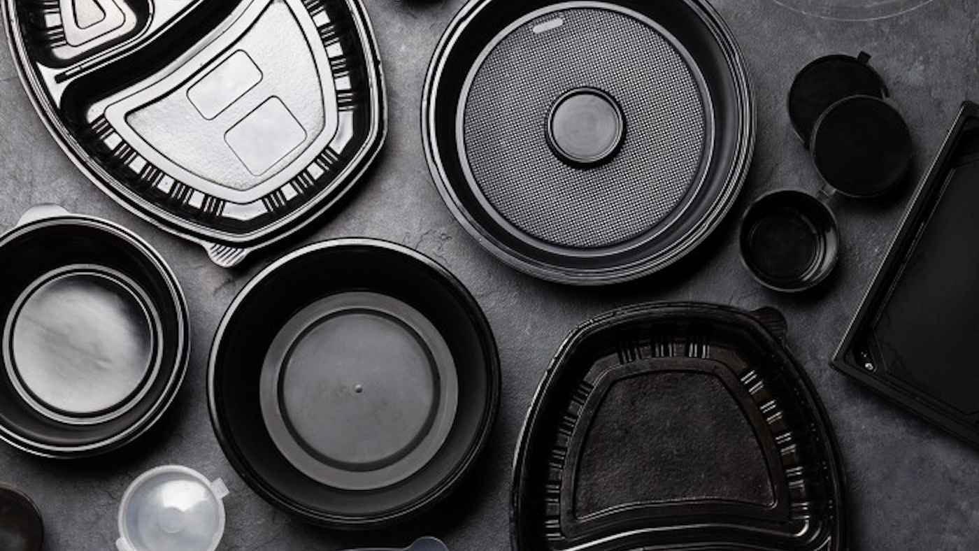 باستخدام ضوء الشمس.. حل مبتكر لإعادة تدوير البلاستيك الأسود