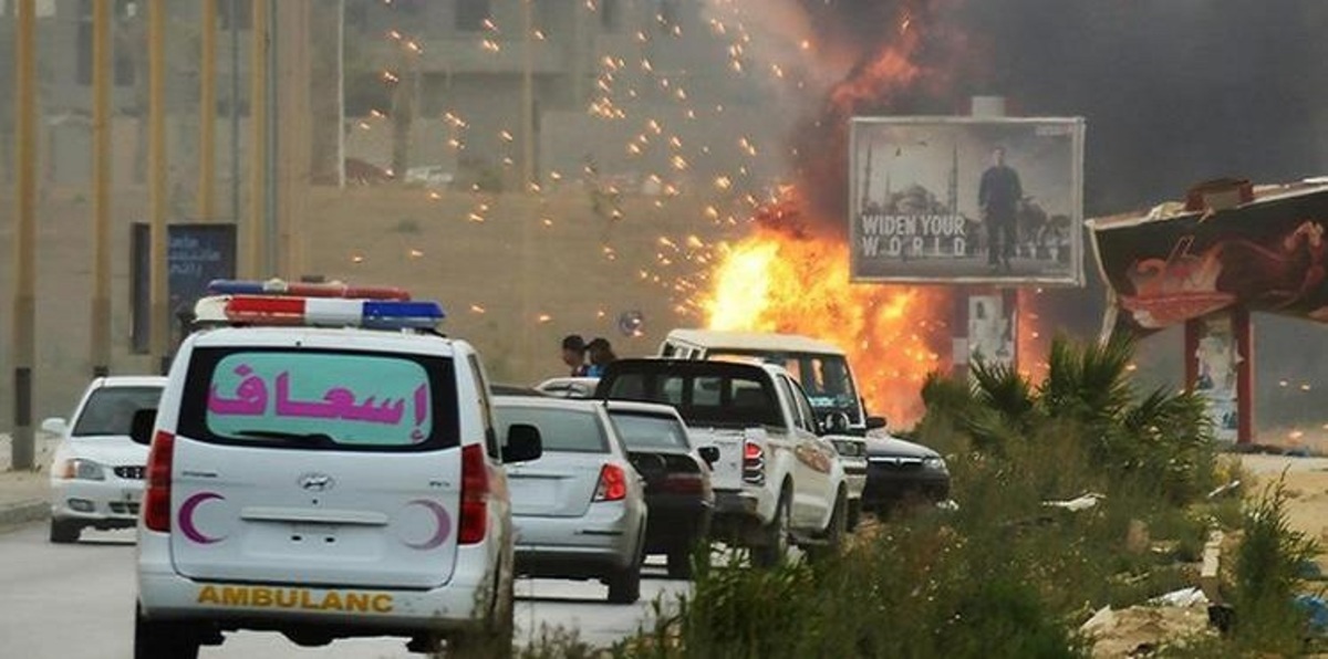 الطيران الليبي يقصف رتلًا تابعًا لـ"سرايا الدفاع عن بنغازي"