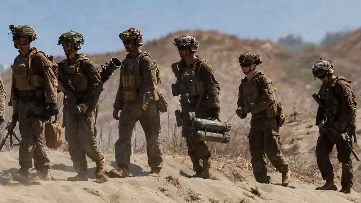 رغم انزعاج الصين.. أمريكا تعتزم تعزيز نشر قاذفات صواريخ في الفلبين