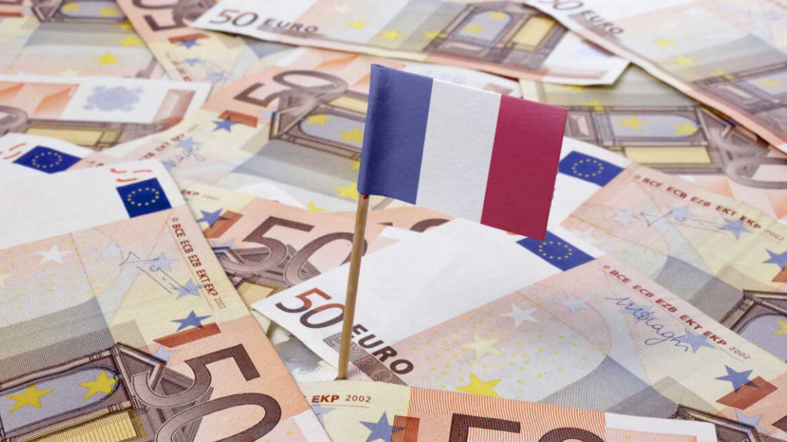 تصعيد جديد.. فرنسا تتجه لفرض "ضريبة كبيرة" على حوالات الجزائريين