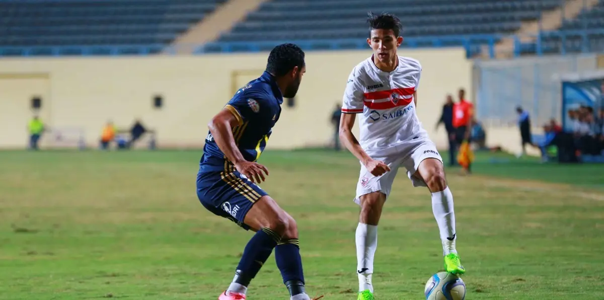 مشادات داخل غرفة نادي الزمالك بعد التعادل مع إنبي.. وأحمد أبوالفتوح يغادر الملعب غاضبًا (فيديو)