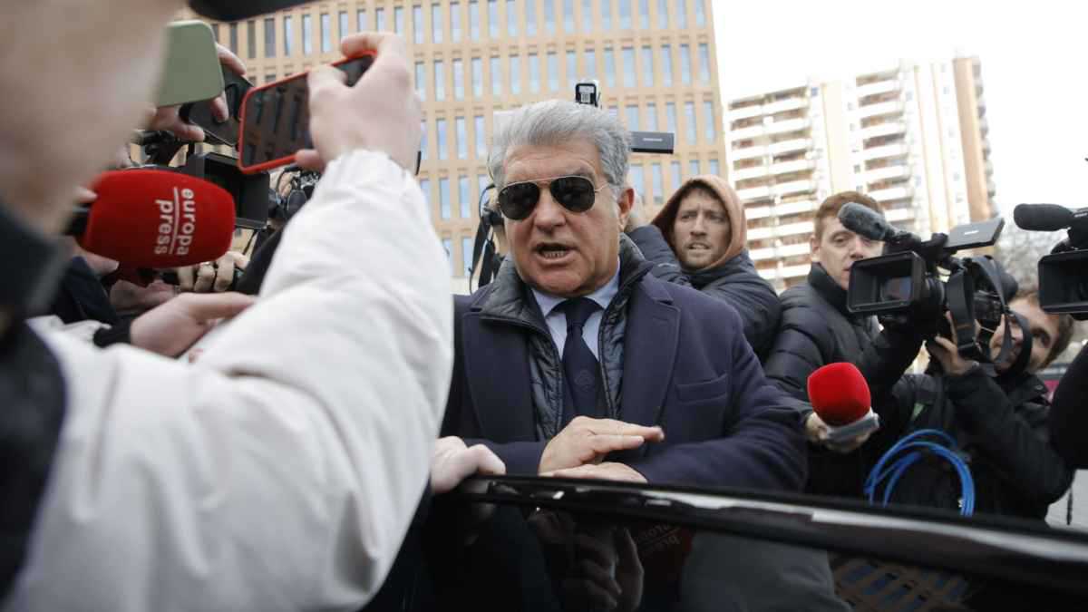 بفيديو لابورتا مع رئيس لجنة الحكام.. قناة ريال مدريد تهاجم برشلونة