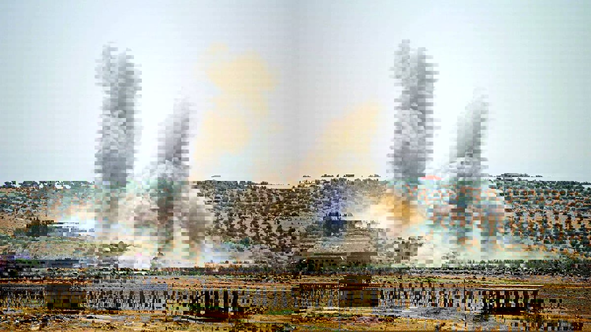 الجيش السوري وفصائل موالية لإيران تهاجم جيبا للمعارضة في درعا