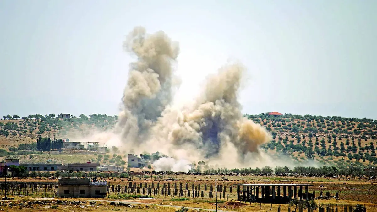 الجيش السوري وفصائل موالية لإيران تهاجم جيبا للمعارضة في درعا