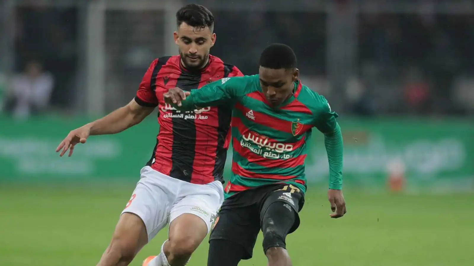 مولودية الجزائر يهزم اتحاد العاصمة ويتوج بطلا لكأس السوبر (فيديو)