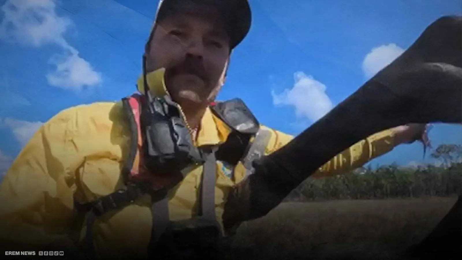 ثور يركل مربيه ويكسر اثنين من ضلوعه في أستراليا