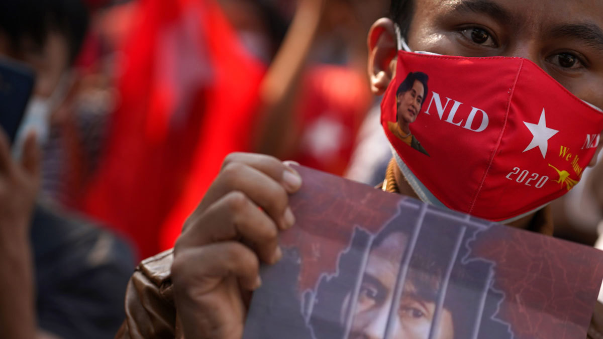 زعيمة ميانمار من الإقامة الجبرية إلى الانقلاب.. الجيش يطيح مجددا بـ"عدوه اللدود"