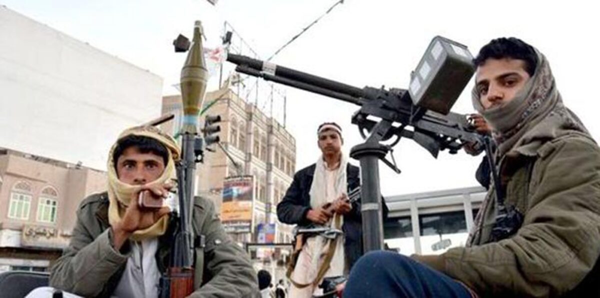 الحوثيون يعاودون الزحف صوب باب المندب