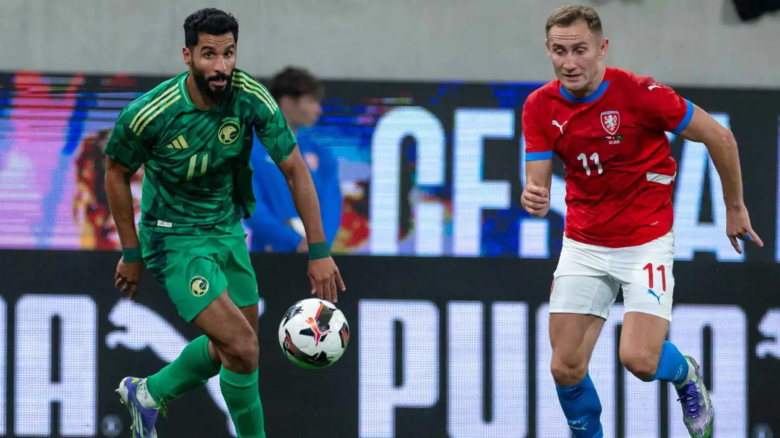 مستوانا مخجل.. انتقاد حاد لأداء المنتخب السعودي أمام التشيك (فيديو)