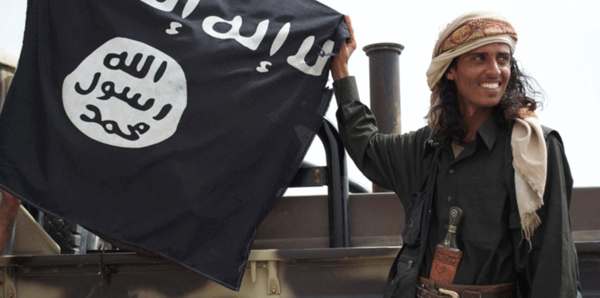 "القاعدة" يطلب المساعدة لصد هجمات أمريكا والحوثيين في اليمن