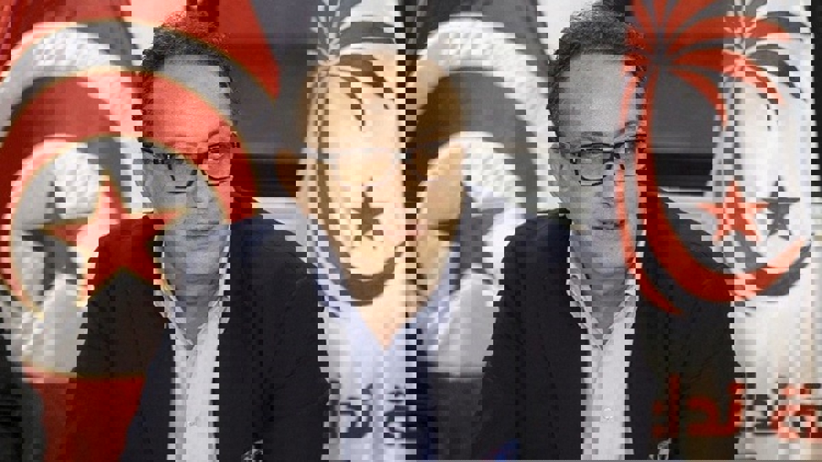 حافظ السبسي: تعرضت للتنكيل في مطار تونس قرطاج بأوامر من يوسف الشاهد