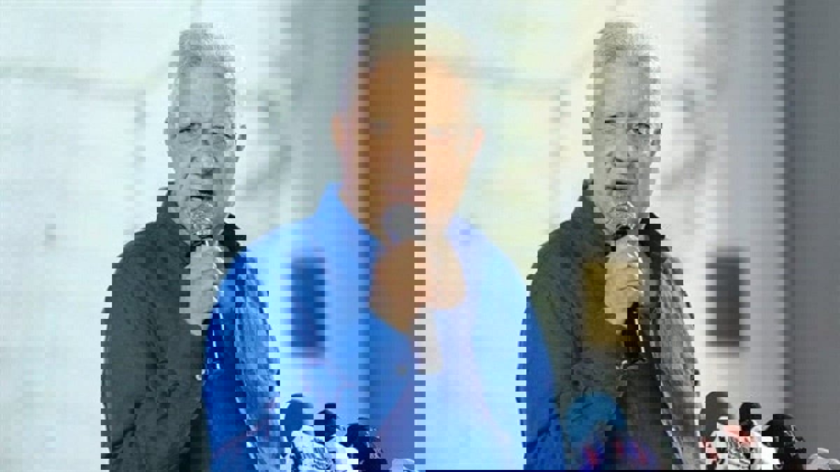 مرتضى منصور يتقدم ببلاغ جديد ضد محمود الخطيب وكهربا