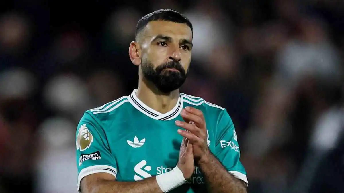رغم الخسارة.. محمد صلاح يتجاوز رقم "عدوه الأول"