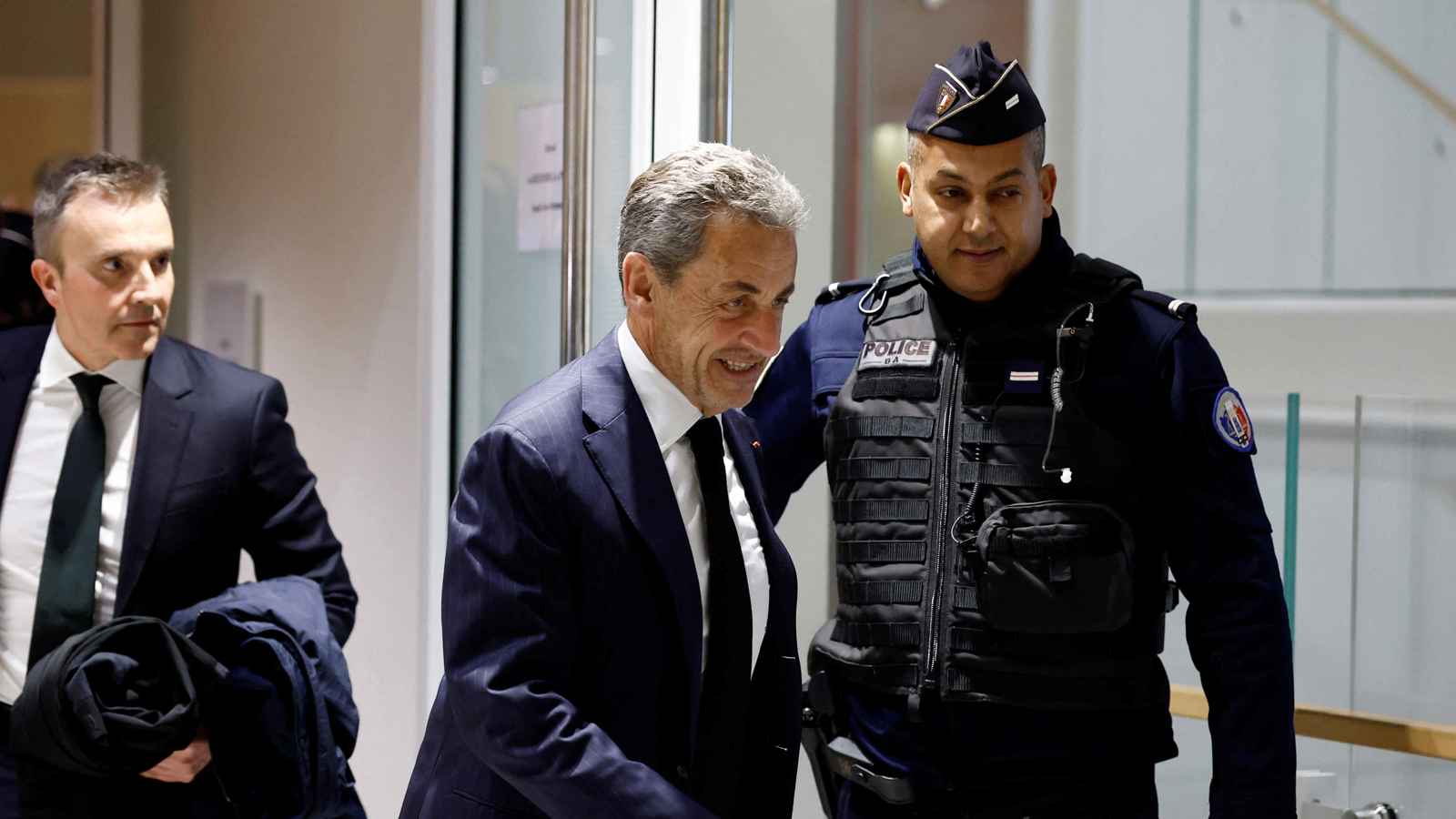 إجلاء أم تواطؤ سياسي.. تطورات جديدة في قضية التمويل الليبي لساركوزي