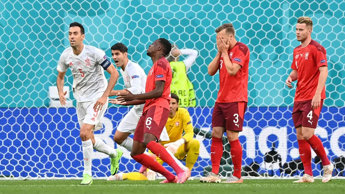 هدف دينيس زكريا لاعب سويسرا في مرماه يدخل تاريخ اليورو ويتفوق على بلاتيني