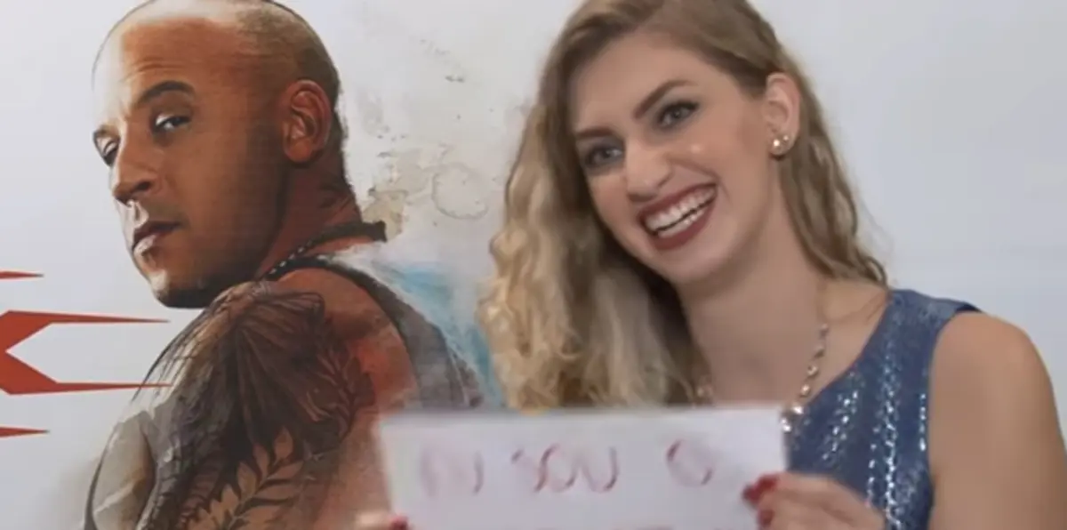 بالفيديو.. صحافية برازيلية حسناء تُفقد فان ديزل أعصابه وتدفعه  لتصرف متهور