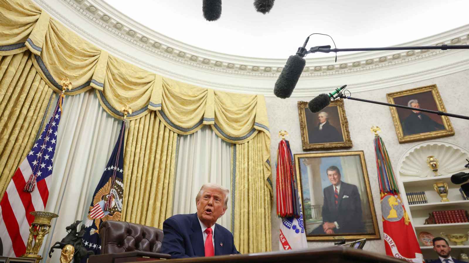 ترامب يعلن عن زيارة للسعودية.. ومباحثات مع أوكرانيا لإنهاء الحرب