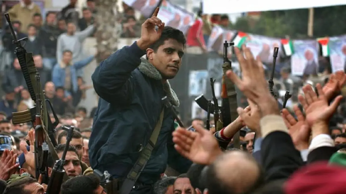 رفضاً لعزله وتعذيبه.. الأسير الفلسطيني زكريا الزبيدي يدخل في إضراب مفتوح عن الطعام