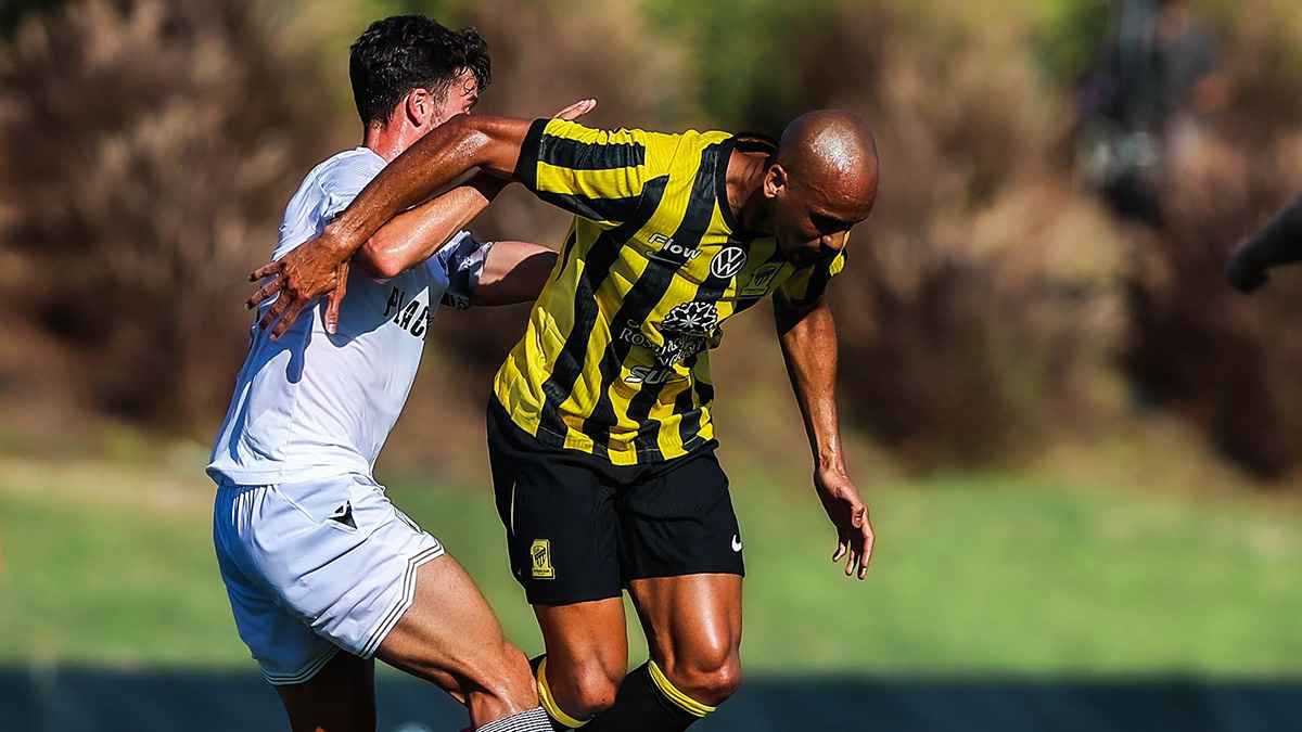 كوارث فنية وأخطاء بدائية.. رد فعل ناري بعد خسارة الاتحاد أمام فولهام (صورة)