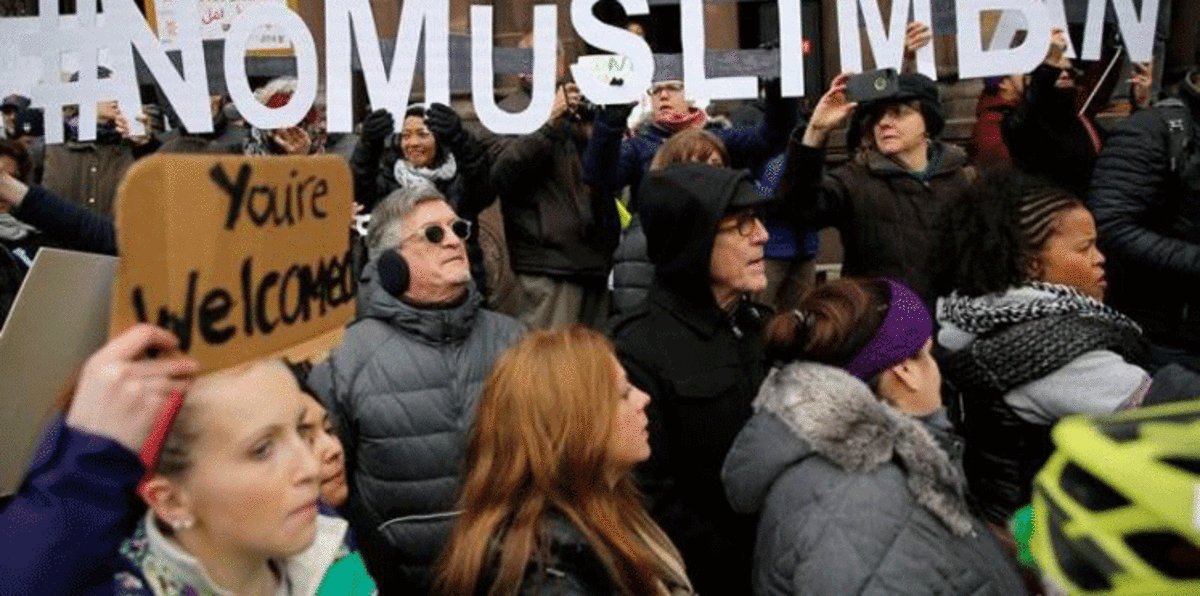 "موجة الطعون" تتسع في أمريكا ضد قرار حظر ترامب