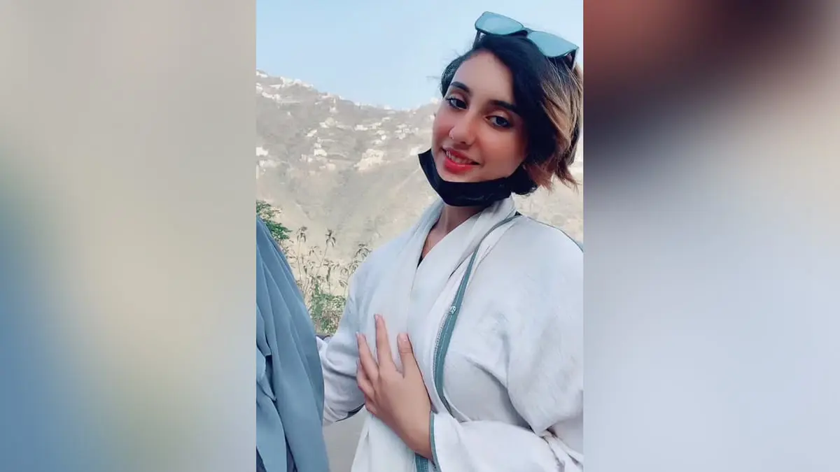 "أثير الحلوة" تظهر بالحجاب متهمة متابعيها بـ"الحسد"