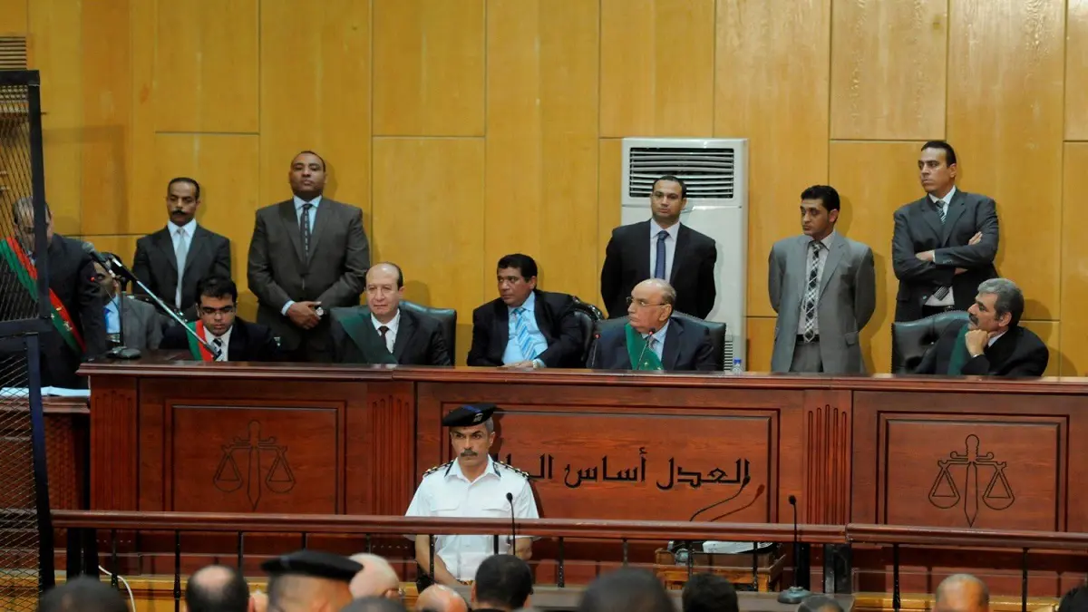 ‪ محكمة مصرية تقر سن راجح قاتل البنا تحت 18 عاماً وتستبعد إعدامه