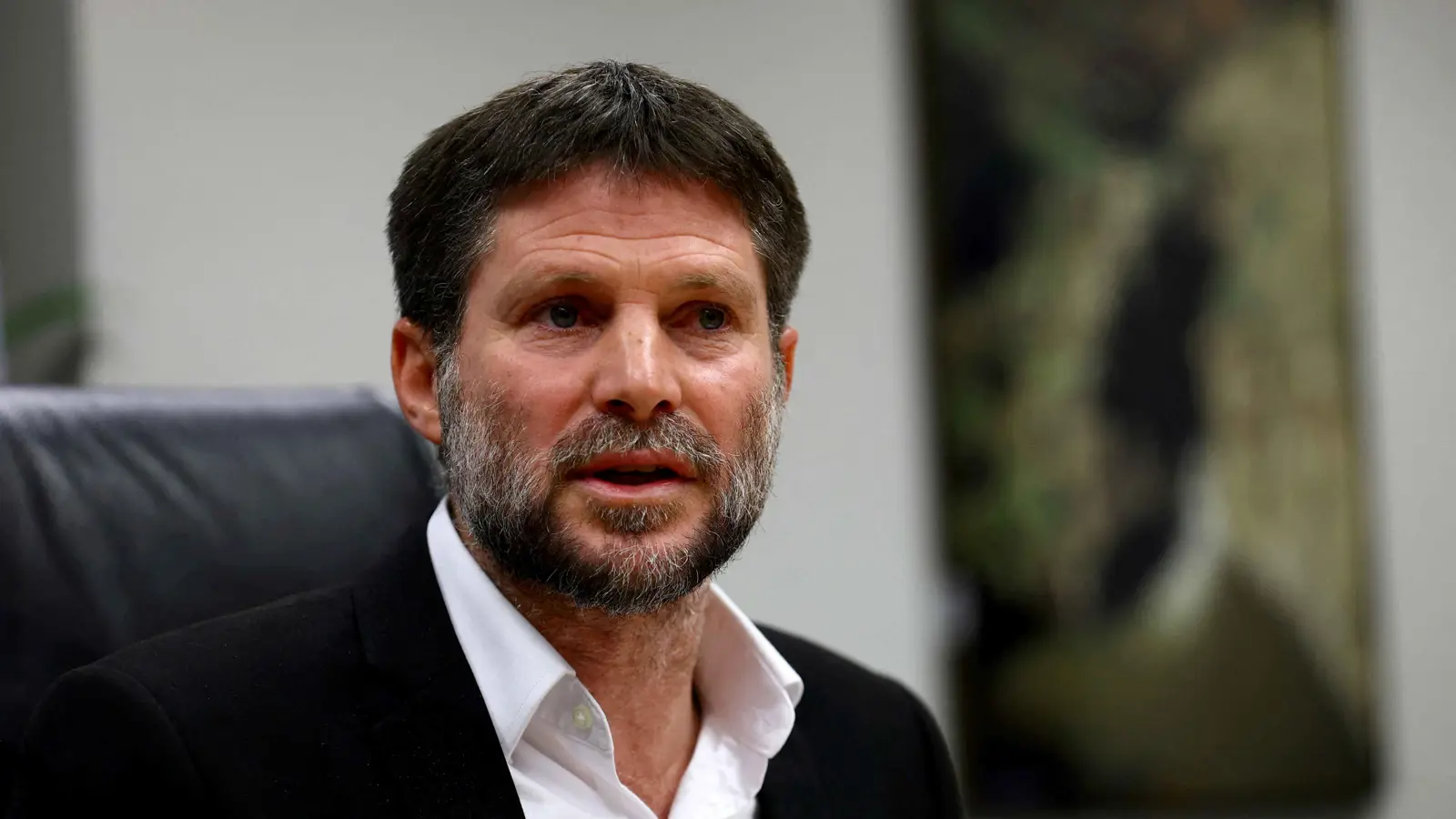 إسرائيل.. الصراع يحتدم بين سموتريتش والقوى الحريدية حول قانون التجنيد