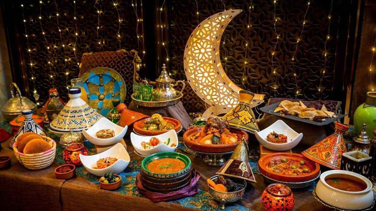 رمضان في الجزائر.. حين يمتزج تجديد الأواني بـ"الوزيعة"