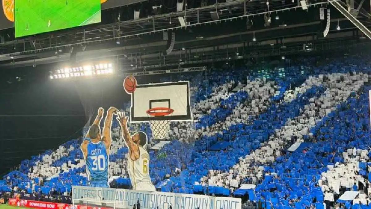 ستيفن كاري يتصدر تيفو الهلال في كلاسيكو الاتحاد (فيديو)