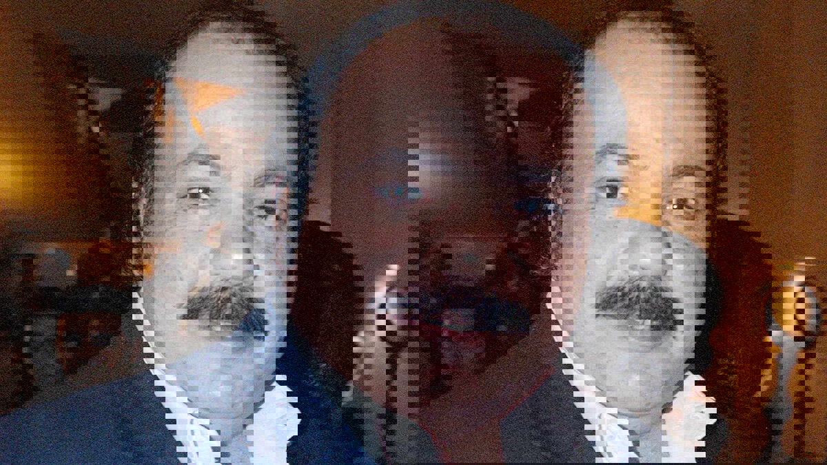 "طباخ الريس" الذي عانى الفقر.. أسرار في حياة الفنان طلعت زكريا (فيديو)