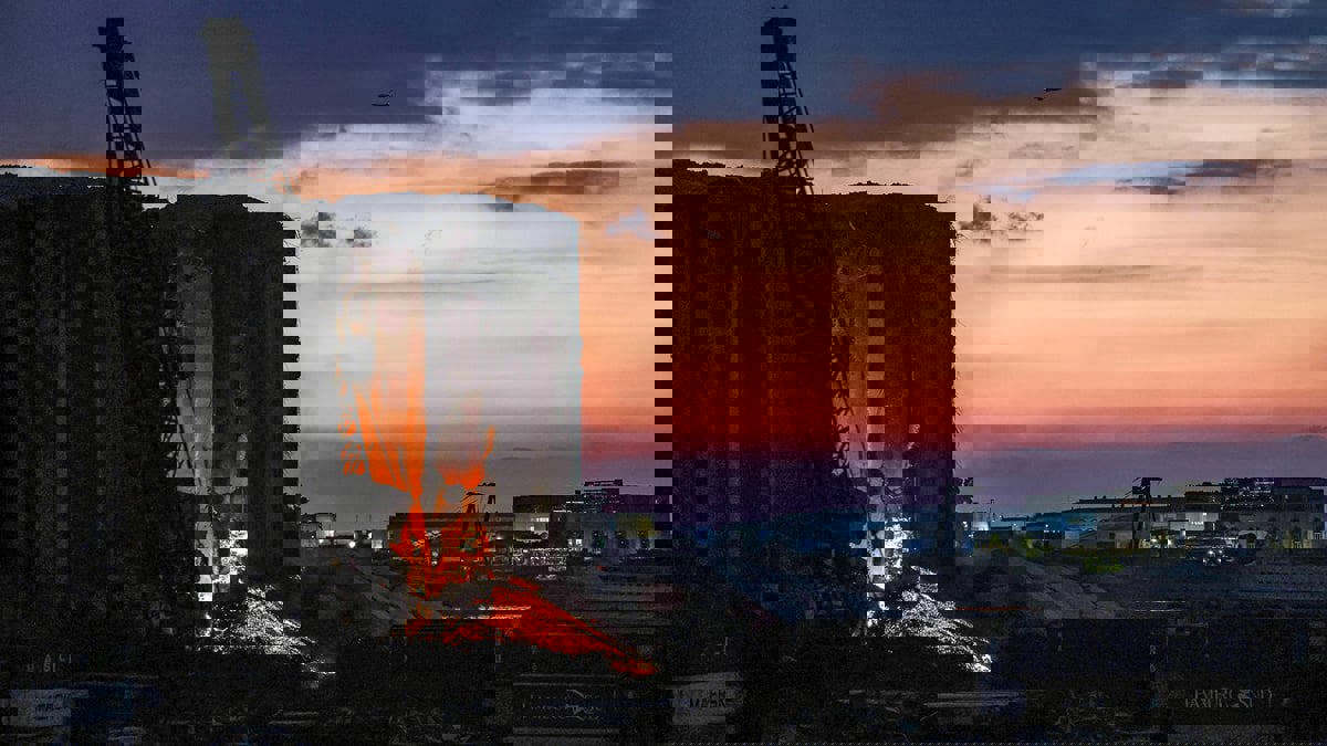 انهيارات جديدة بصوامع مرفأ بيروت (فيديو)